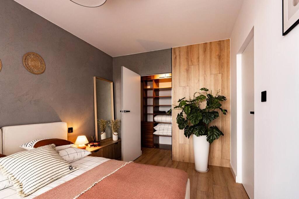 Apartament Na Grabiszynskiej Wrocław Buitenkant foto